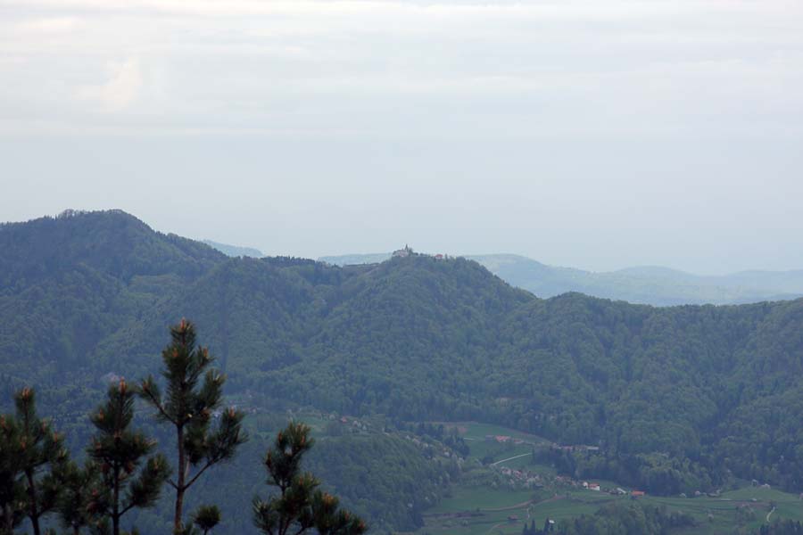R 03.JPG
